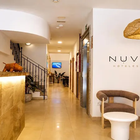 Nuvi Mercado 3* アリカンテ
